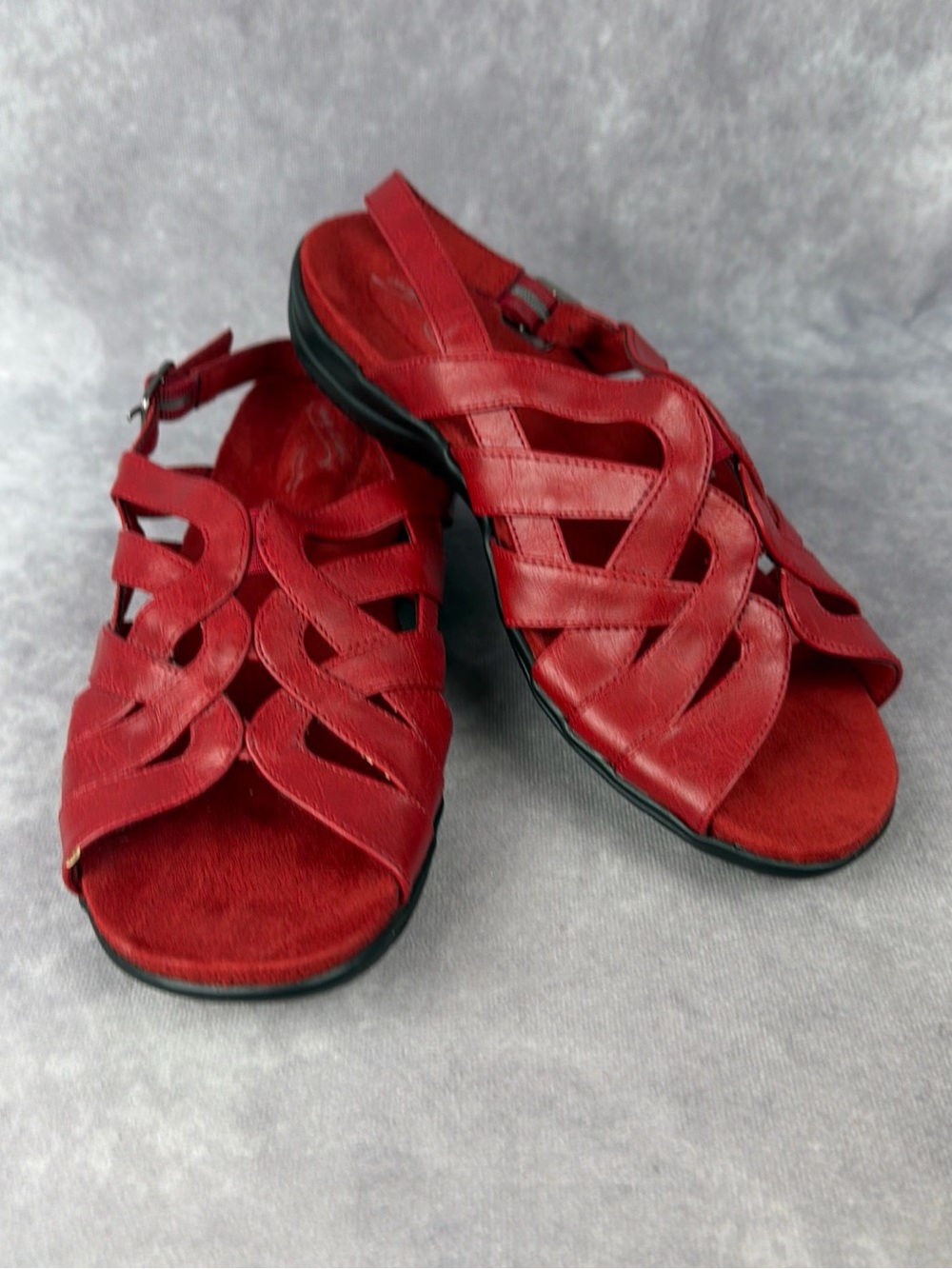 Easy Street Comfort Wave Red Sandals Womens 8.5M Slingback Cutout READ